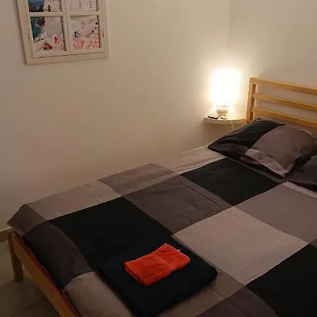 Apartment Au Coeur Des Remparts Aigues-Mortes