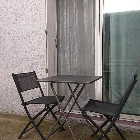 Au Coeur Des Remparts Apartment Aigues-Mortes