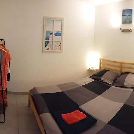 Au Coeur Des Remparts Apartment Aigues-Mortes